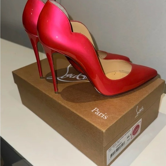 Christian Louboutin Vibrant Pink Heels - Picture 4 of 4